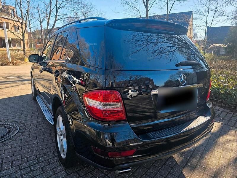 Gebraucht Mercedes ML300 2009 Schwarz SUV