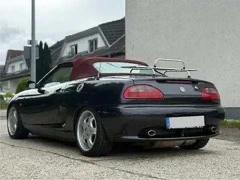 Käytetty MG F 120 HP (88 kW) 1998 Musta Avoauto