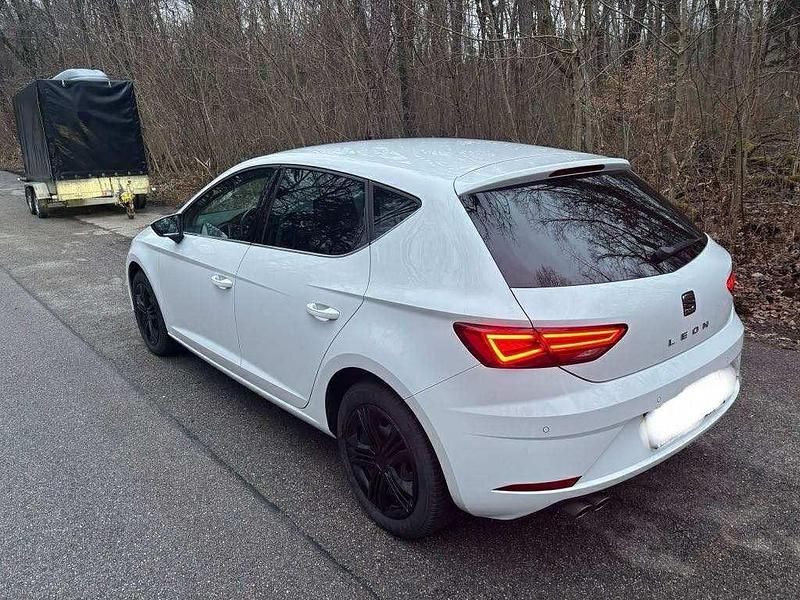 Gebraucht Seat Leon XCELLENCE 150 PS (110 kW) 2018 Weiß Limousine