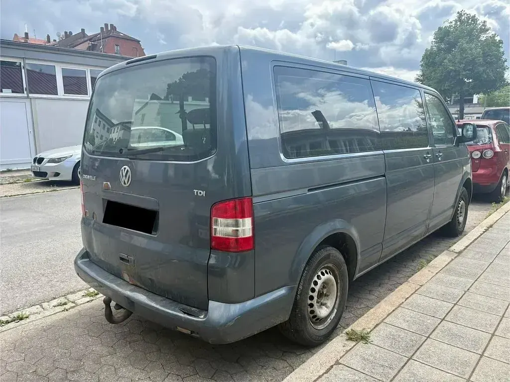 Gebraucht VW Caravelle 131 PS (96 kW) 2007 Grau Van