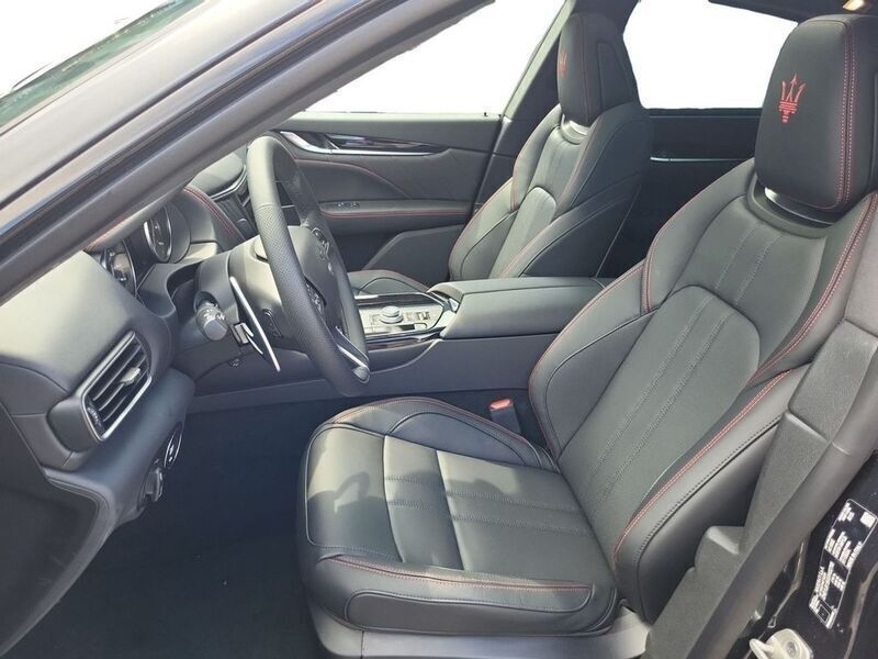 Gebraucht Maserati Levante 430 PS (316 kW) 2024 Nero assoluto SUV