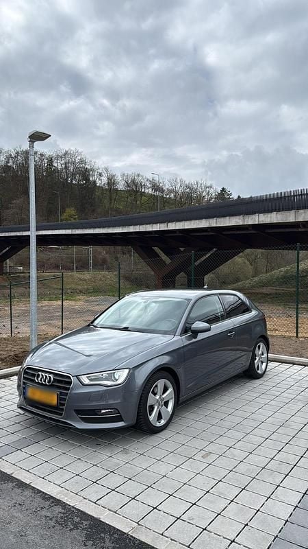Gebraucht Audi A3 S-Line 105 PS (77 kW) 2014 Kleinwagen