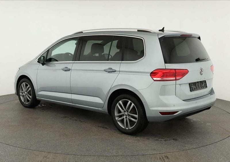 Neu VW Touran Comfortline 150 PS (110 kW) 2026 Oyster silber metallic Van / Kleinbus