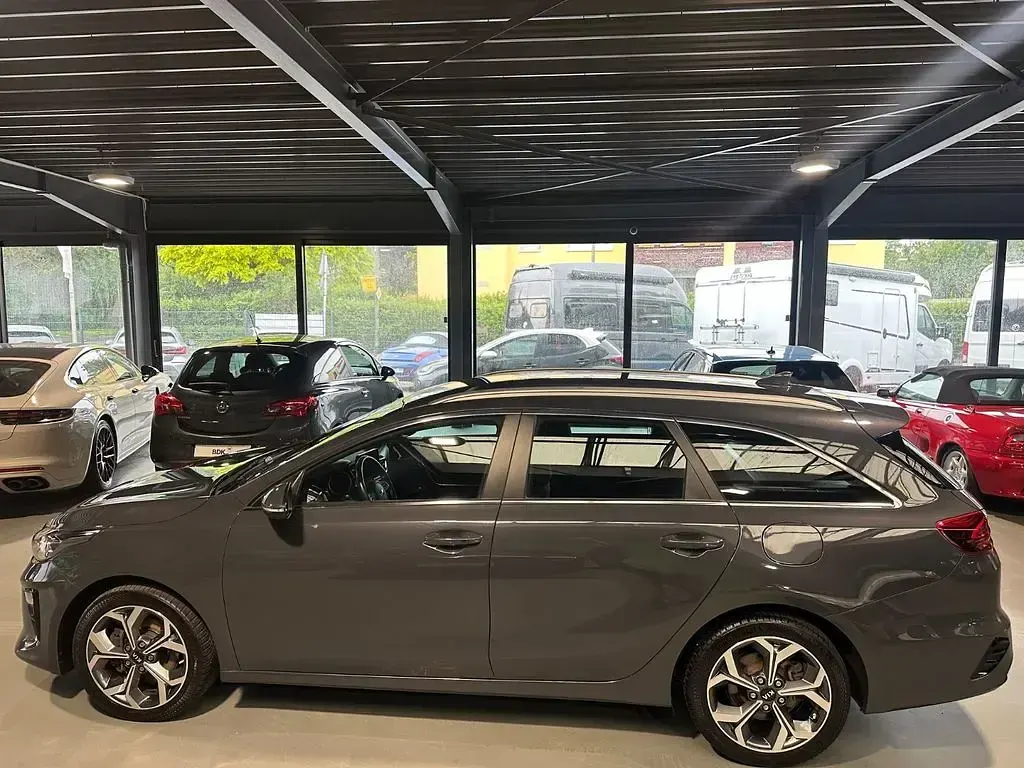Gebraucht Kia Ceed Spirit 136 PS (100 kW) 2019 Grau Kleinwagen
