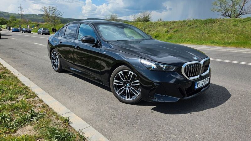 Schwarz Gebraucht 2023 BMW 520 M Sport Limousine | 47.000 € (Superpreis) - Bild 1/4