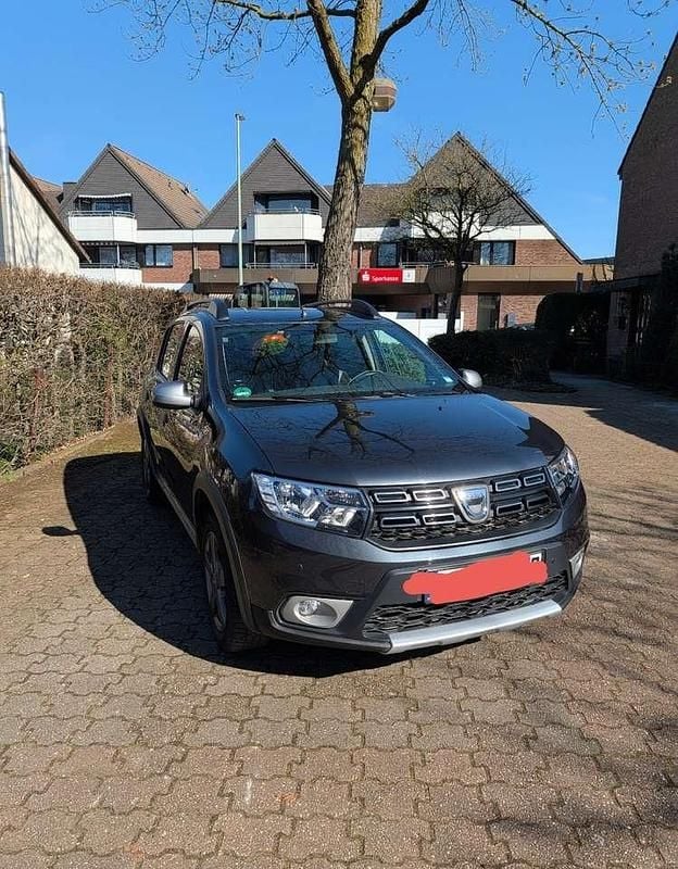 Gebraucht Dacia Sandero Prestige 90 PS (66 kW) 2017 Grau Kleinwagen