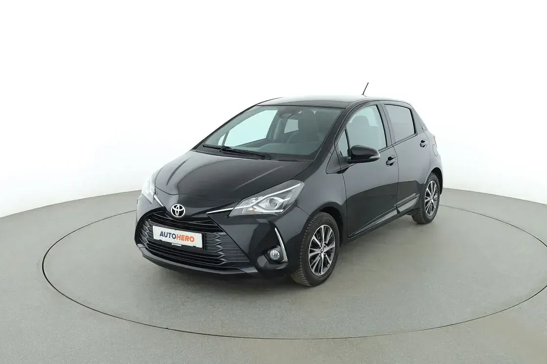 Gebraucht Toyota Yaris Club 112 PS (82 kW) 2019 Limousine