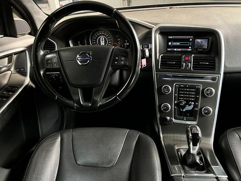 Gebraucht Volvo XC60 181 PS (133 kW) 2015 Grau SUV