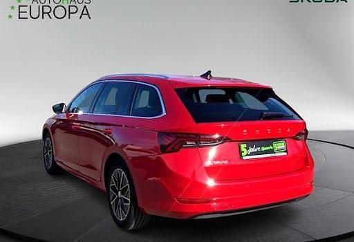 Gebraucht Skoda Octavia Style 150 PS (110 kW) 2023 Rot Kombi