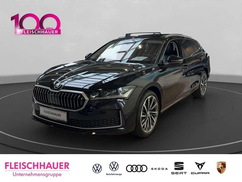 Ebony schwarz metallic Gebraucht 2025 Skoda Superb LAURIN & KLEMENT Kombi | 40.880 € (Teuer) - Bild 1/4