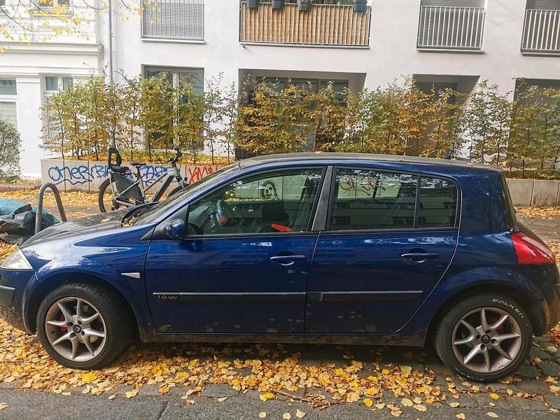 Blau Gebraucht 2005 Renault Mégane II Kleinwagen | 1.500 € - Bild 1/4