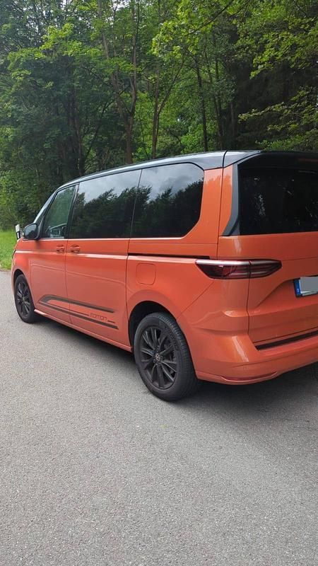 Gebraucht VW Multivan 150 PS (110 kW) 2024 Van