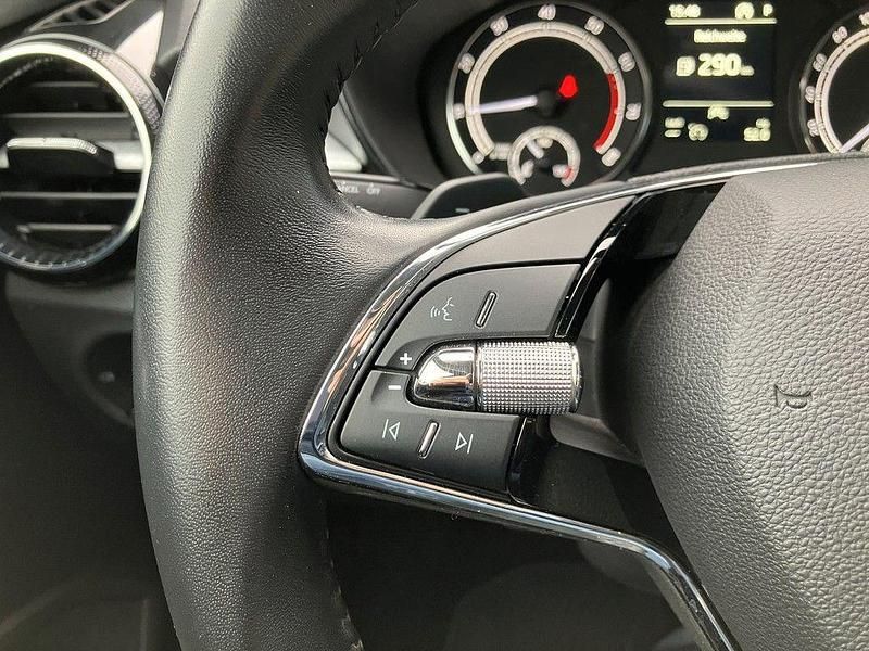 Gebraucht Skoda Fabia Tour 110 PS (80 kW) 2022 Graphitegrau metallic Limousine