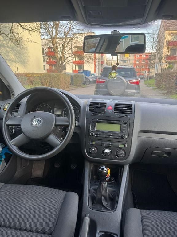 Silber Gebraucht 2004 VW Golf IV Comfortline Kombi | 2.000 € (Guter Preis) - Bild 1/4