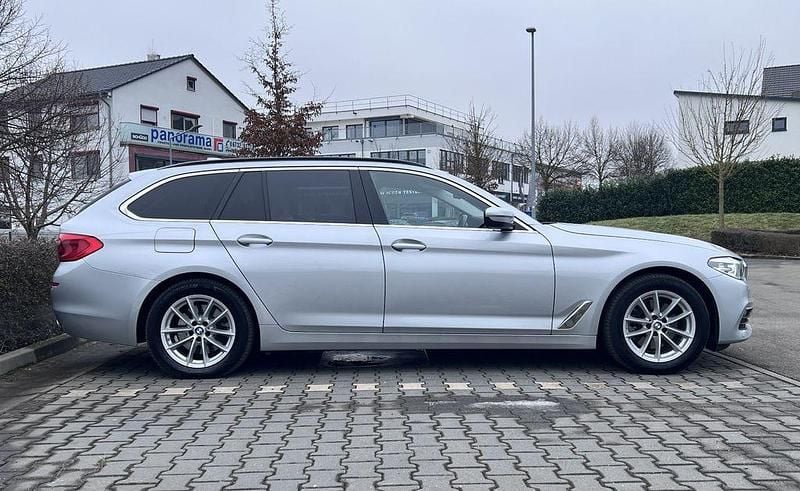 Second-hand BMW 520 Performance 190 CP (139 kW) 2019 Argintiu Break