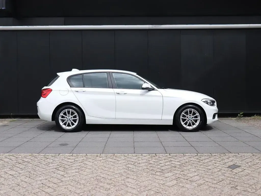 Gebraucht BMW 116 Executive 109 PS (80 kW) 2019 Weiß Kleinwagen