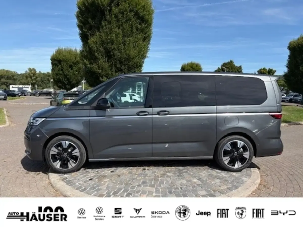 Usata VW Multivan Style 150 CV (110 kW) 2025 Monovolume