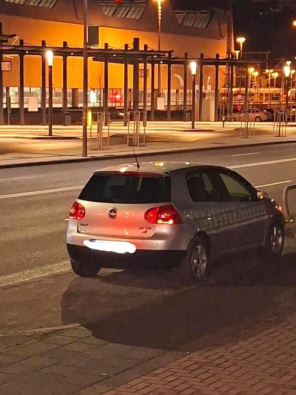 Second-hand VW Golf VI 143 CP (105 kW) 2008 Argintiu Hatchback