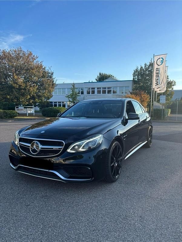 Schwarz Gebraucht 2017 Mercedes E63S AMG Limousine | 41.950 € - Bild 1/4