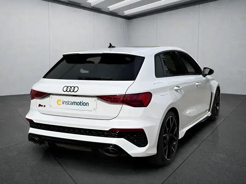 Gebraucht Audi RS3 Sportback 400 PS (294 kW) 2024 Weiß Kleinwagen