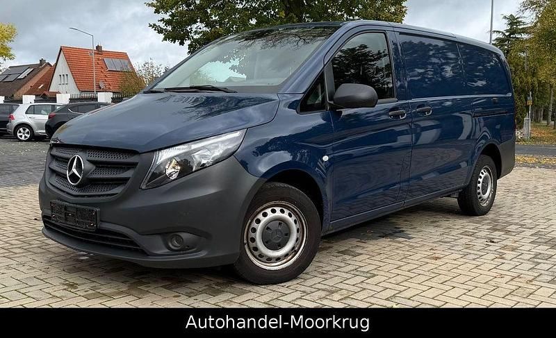 Blau Gebraucht 2021 Mercedes Vito Van | 8.900 € - Bild 1/4
