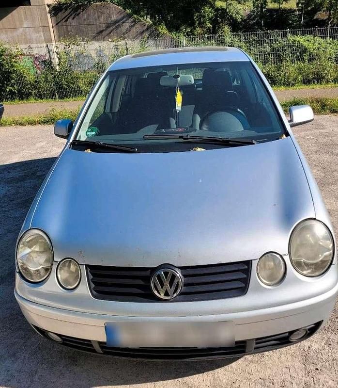 Silber Gebraucht 2004 VW Polo Cricket Limousine | 550 € (Superpreis) - Bild 1/4
