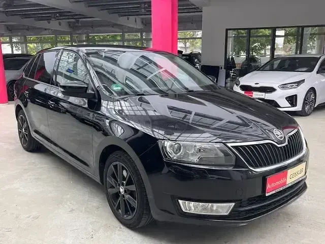 Gebraucht Skoda Rapid Joy 116 PS (85 kW) 2016 Schwarz Kleinwagen