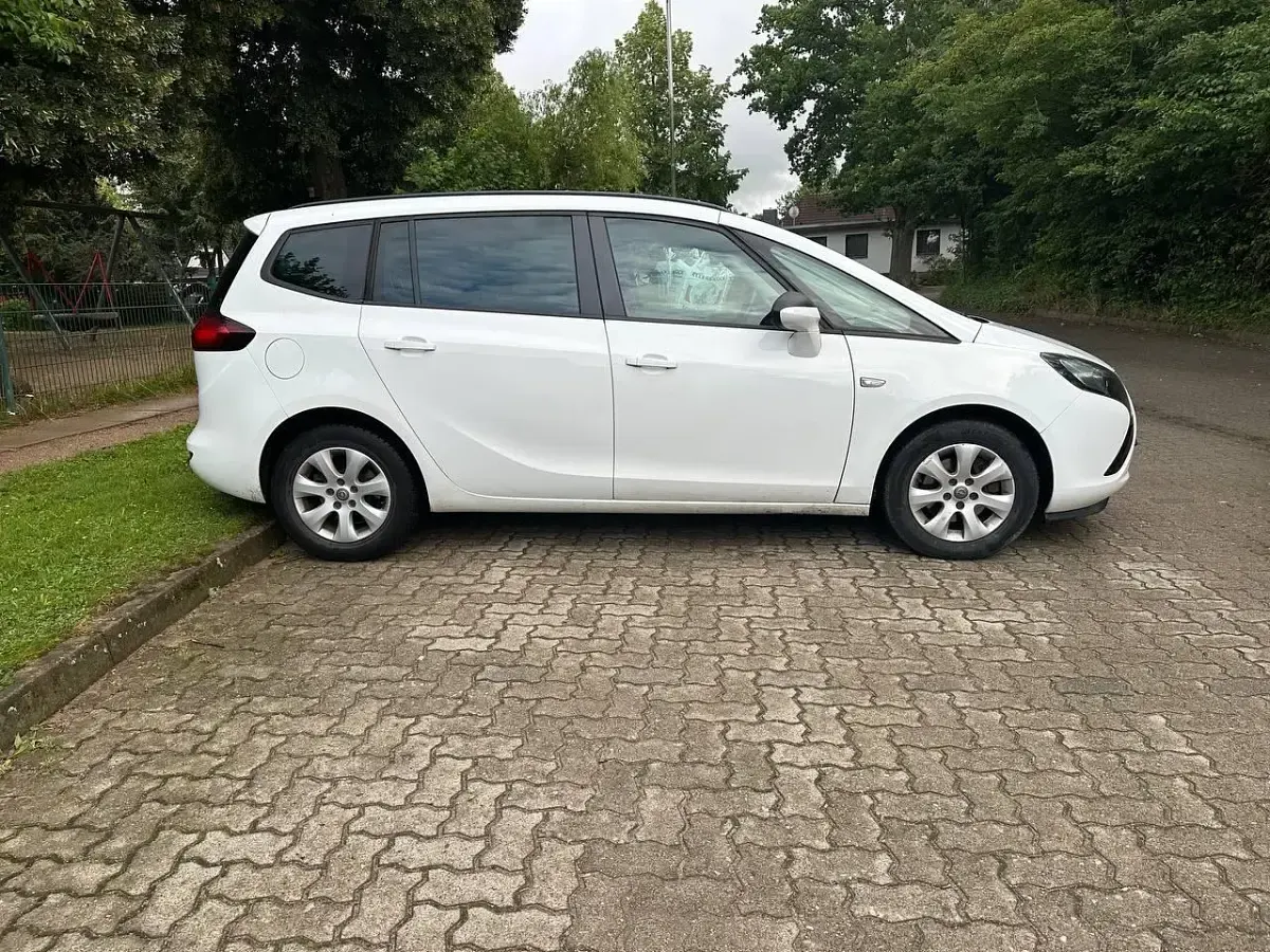 Gebraucht Opel Zafira 130 PS (95 kW) 2014 Weiß Van / Kleinbus