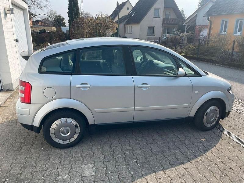 Gebraucht Audi A2 61 PS (44 kW) 2001 Silber Kleinwagen