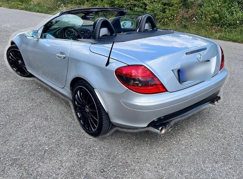 Silber Gebraucht 2004 Mercedes SLK350 Cabrio | 11.500 € (Fairer Preis) - Bild 1/4
