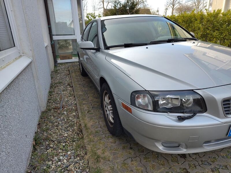 Silber Gebraucht 2003 Volvo S80 Limousine | 3.900 € (Fairer Preis) - Bild 1/4