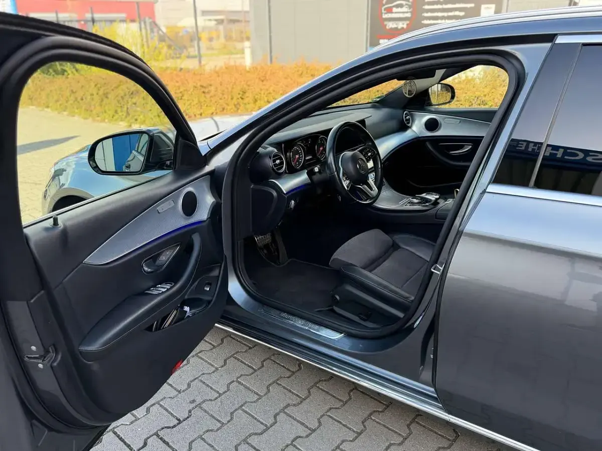 Gebraucht Mercedes E300 Edition 194 PS (142 kW) 2019 Kombi