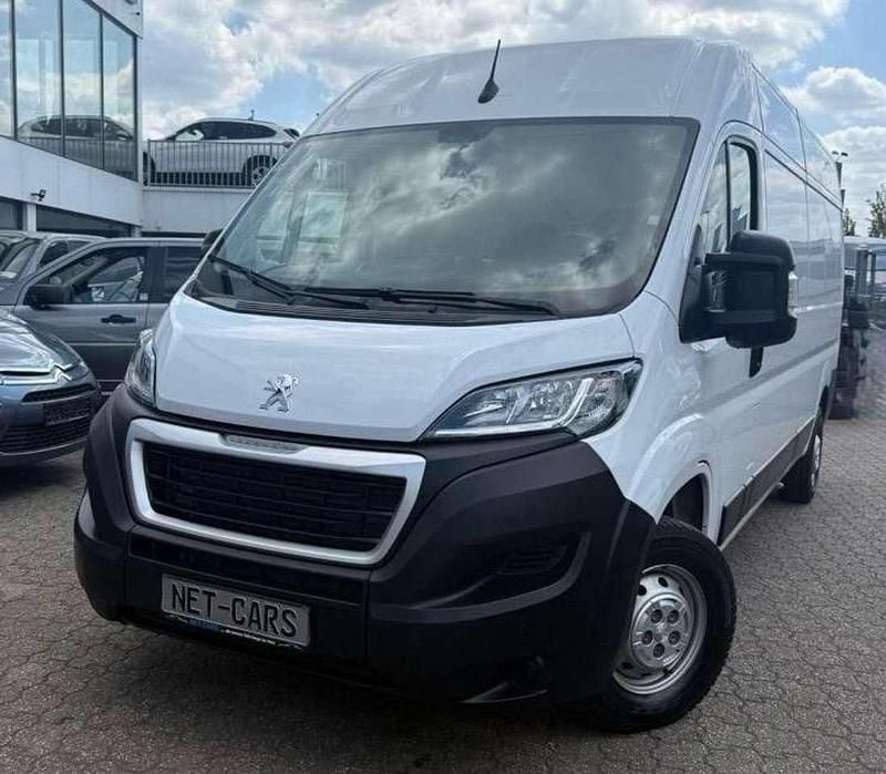 Weiß Gebraucht 2023 Peugeot Boxer Van | 22.680 € (Fairer Preis) - Bild 1/3
