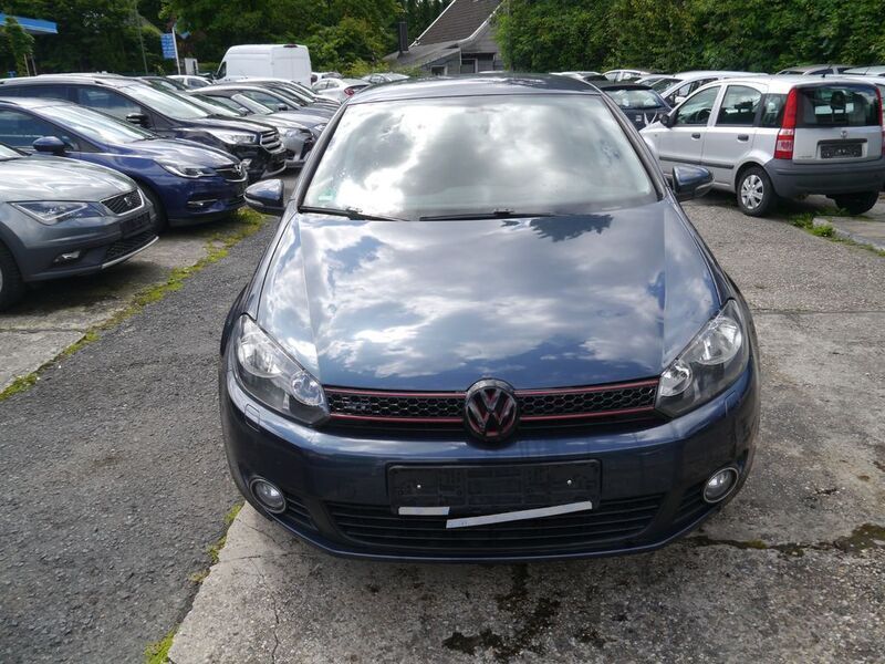 Gebraucht VW Golf VI Team 105 PS (77 kW) 2010 Blau Kleinwagen