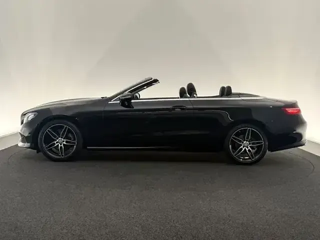 Gebraucht Mercedes E220 Avantgarde 194 PS (142 kW) 2019 Schwarz Cabrio