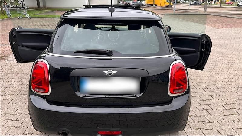 Second-hand Mini ONE 102 CP (75 kW) 2015 Negru Hatchback