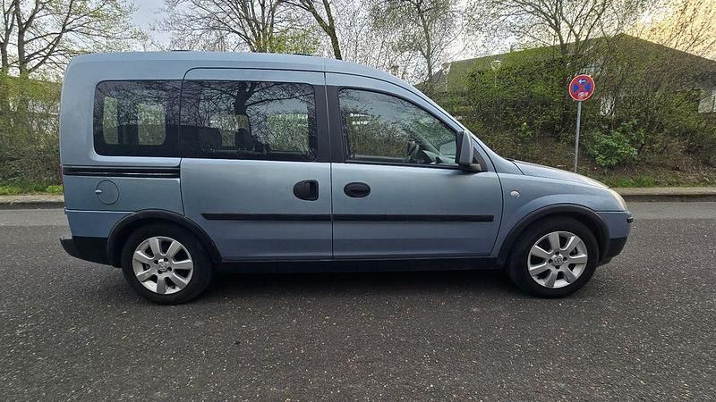 Gebraucht Opel Combo Edition 97 PS (71 kW) 2006 Blau Van / Kleinbus