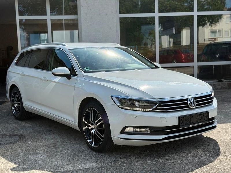 Weiß Gebraucht 2016 VW Passat Kombi | 11.500 € (Superpreis) - Bild 1/4