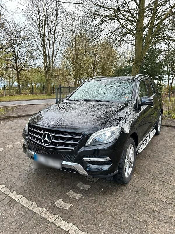 Gebraucht Mercedes ML250 204 PS (150 kW) 2012 Schwarz SUV