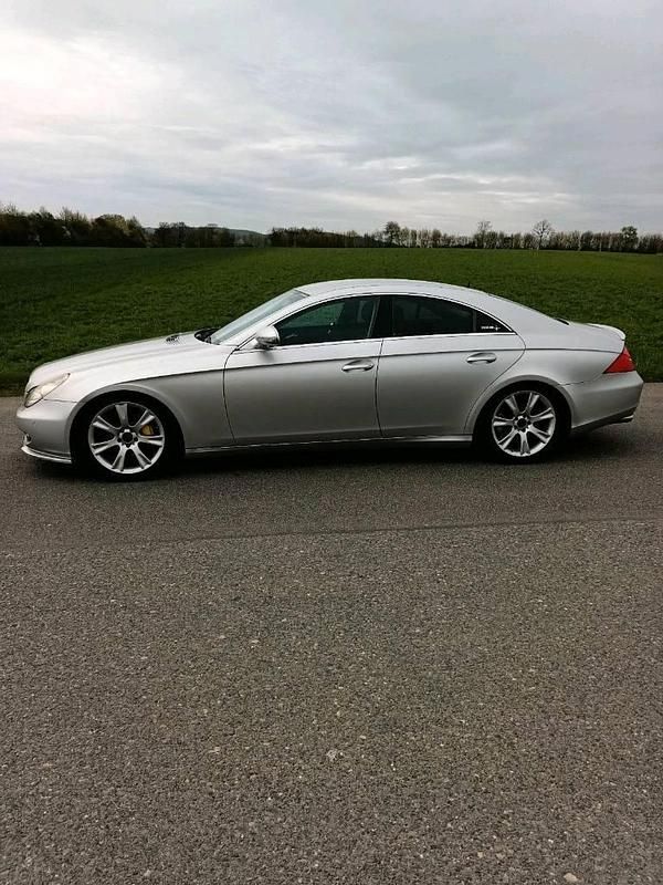 Gebraucht Mercedes CLS320 224 PS (164 kW) 2006 Silber Coupé