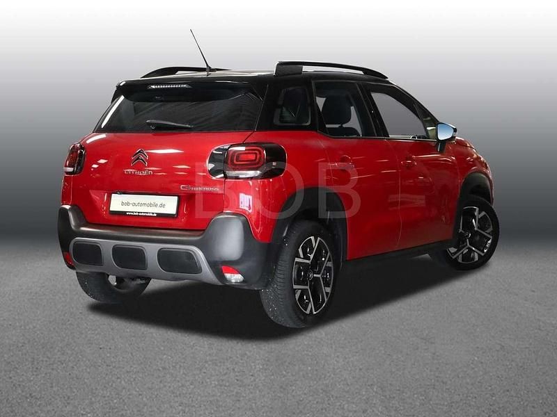 Gebraucht Citroën C3 Aircross PureTech 131 PS (96 kW) 2022 Peperoncino red dach schwarz (rot) (rot) SUV