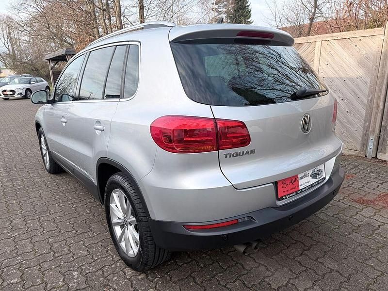 Gebraucht VW Tiguan LOUNGE 125 PS (91 kW) 2016 Silber SUV