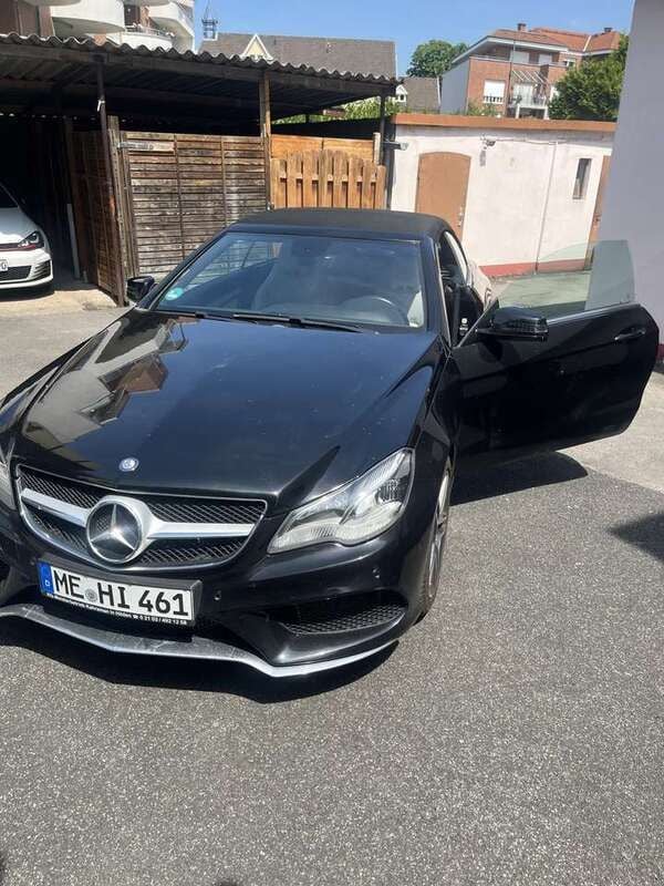 Schwarz Gebraucht 2015 Mercedes E200 Cabrio | 21.999 € (Fairer Preis) - Bild 1/4