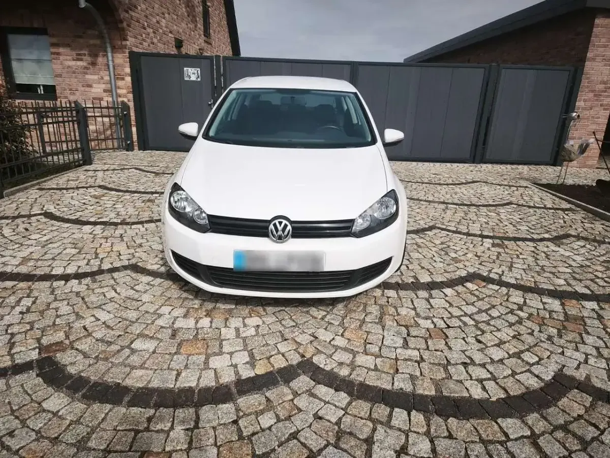 Second-hand VW Golf VI 110 CP (80 kW) 2009 Hatchback