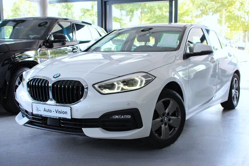 Weiß Gebraucht 2021 BMW 118 Advantage Kleinwagen | 17.449 € (Guter Preis) - Bild 1/3