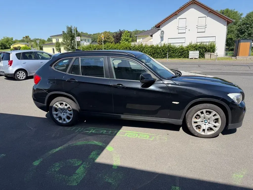 Gebraucht BMW X1 143 PS (105 kW) 2012 Schwarz SUV