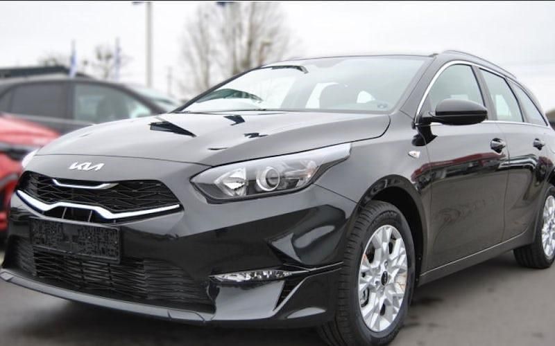 Schwarz Neu 2024 Kia Ceed Sportswagon Vision Kombi | 25.908 € (Teuer) - Bild 1/1