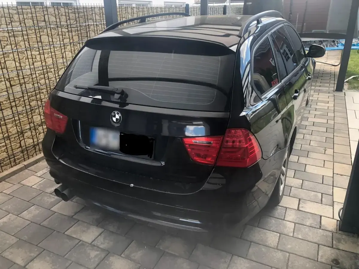 Usata BMW 318 143 CV (105 kW) 2009 Nero Station wagon