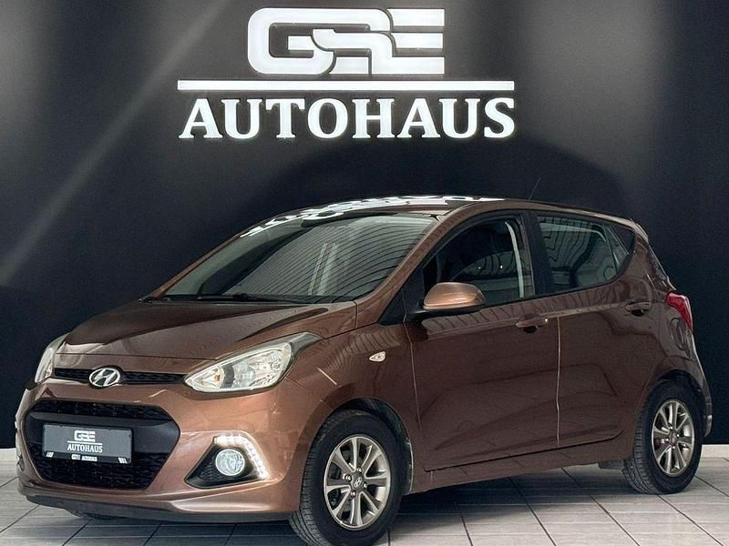 Gebraucht Hyundai i10 Edition 67 PS (49 kW) 2014 Braun Kleinwagen