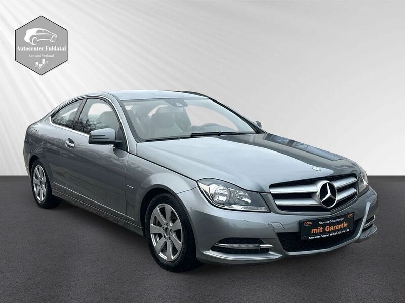 Silber Gebraucht 2011 Mercedes C180 Coupé | 12.490 € (Fairer Preis) - Bild 1/4